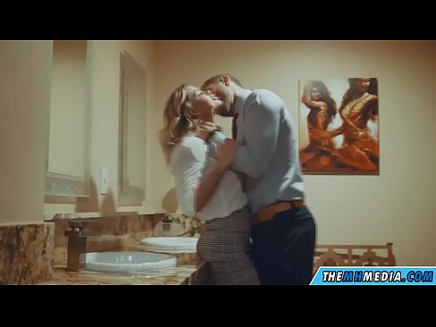❤️ Rehefa mamitaka anao ao amin'ny trano fidiovana ho an'ny besinimaro ny blonde be busty ❤️❌ Vokatra vetaveta vk amin'ny mg.fotonovelasxxx.ru ️❤
